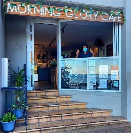 Coogee Sands Hotel & Apartments Отели рядом с достопримечательностью «Wylie's Baths»