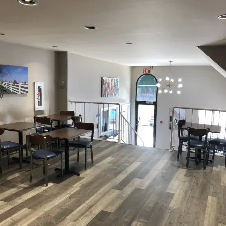 DuPont Suites - Louisville - St. Matthews