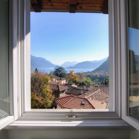 Villa Viviana - by Myhomeincomo