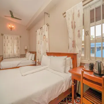 Heritage by DeFleur Hotels near Promenade Beach