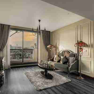 GM Premium Hotel Rooms