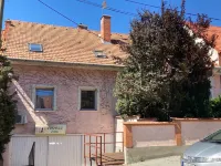 Peregrino Vendégház Hotels in Budaorsi