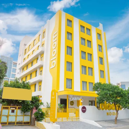 Bloom Hotel - Sector 62 Отели рядом с достопримечательностью «Radha Krishan Park»