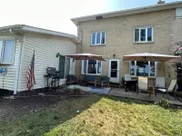 Charming 3-bedroom house with AC and WiFi in a very convenient location Hotels in Hancock County