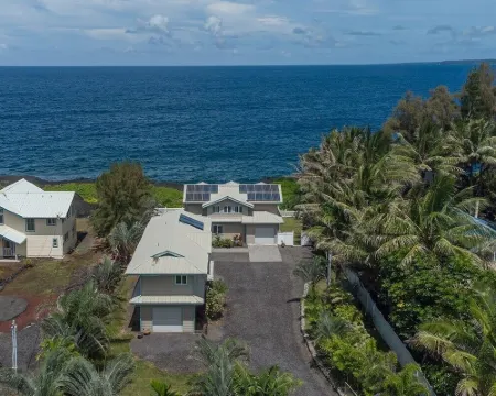 Paradise Ocean View 2 Bedroom Home by RedAwning Hotéis em Keaau
