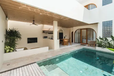 코퍼 에스테이트 2 바이 알프레드 인 발리 창구 호텔