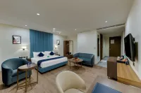 Click Collection Grand Gateway Varanasi Hotels in Kurhua