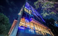 Indie Stays Mumbai International Airport - جاكوزي