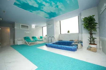 Apartment's by Passage Hotel Nz Отели рядом с достопримечательностью «Дворец Ширваншахов»