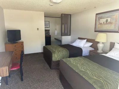 Powell JET Motor Inn Hotels near Murdoch's Ranch & Home Supply