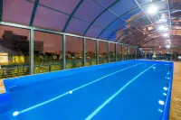 DoubleTree by Hilton Bogotá - Calle 100 - Pools