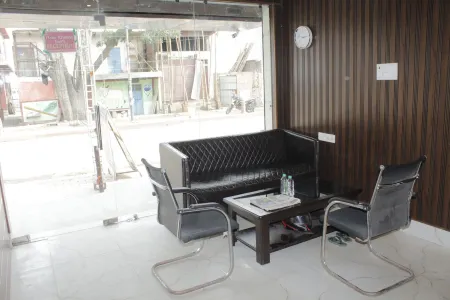 Hotel Hare Krishna Vrindavan Отели в г. Санрейк Бангар