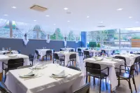 Hotel Los Arces - 2-Star