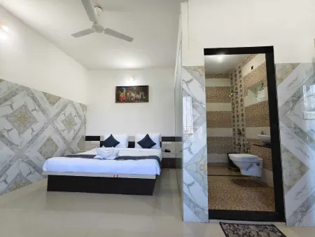 Hotel Hari Om Swimming Pool In Diu