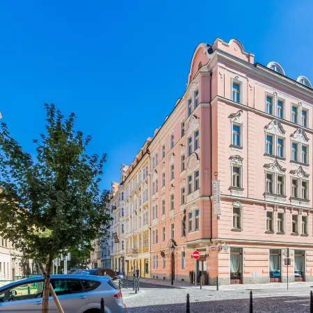 Hotel Caruso Old Town Отели рядом с достопримечательностью «Концертный и выставочный зал Rudolfinum»
