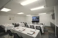 L3 Oasis Hotel