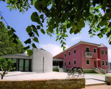 プリマヴェラ パフューム ホテル シャベシュのホテル