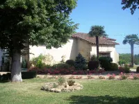 Le Logis โรงแรมในลองด์