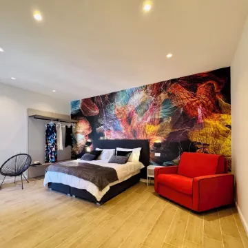 YourHome - Il Pino Rooms & Apartment