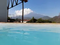 Boulevard Inn Mt Meru - Pools