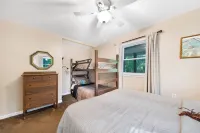 Family sized cottage near Gaylord on a private lake!