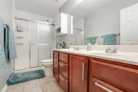 Comfortable near Lackland & Downtown/Easy access I35 Hotels near Southwest Legacy Stadium