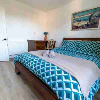 West Dartford Teal House Rooms