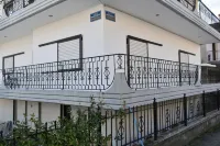 Meteora House with a View Hotels in 