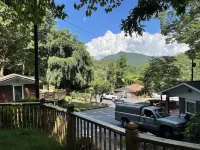 Mountain Aire Cottages, Inn, & Glamping - con vistas a la montaña