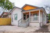 Your Dream Stay 4Br2BA Near Downtown Riverwalk Hotel di 