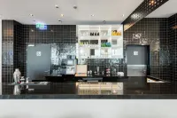 Ibis Styles Warszawa Airport - Barer