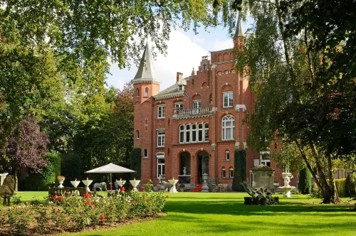 Hotel Lodewijk Van Male Hotels in Damme