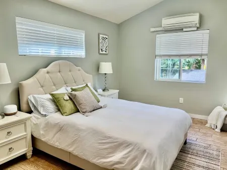 Cozy and quiet Detached unit 1 bedroom in Beaverton area