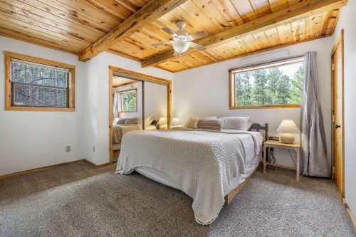 The Oak Grove Cabin