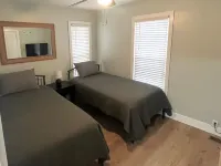 A great stay, Two, close to Spire, GOTL, & Wineries....King Bed!