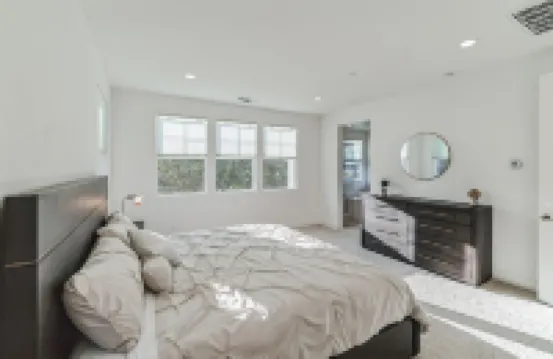 Modern Family-Friendly Home, Napa, Wine Country, Private Backyard, Fire Pit