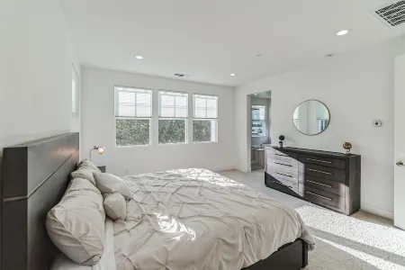 Luxury valley Getaway, Napa, wine country, pvt backyard, fire pit and more.. Отели в г. Фейрфилд