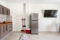 Bushiri's Long Life Building-2BD/1BA APT-Sleeps 4