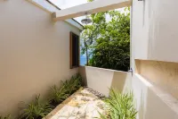 Stunning Clifftop Villa with Infinity Pool Hotel a Westerhall Land Settlement