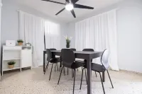 Spacious 4-Bedroom House in a great location in Jobos Beach, Isabela. WIFI & A/C