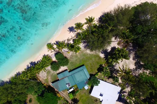 Ra Mura - idyllic beachfront retreat - balcony