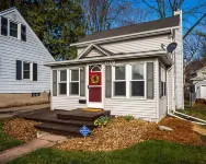 Lansing home: Between MSU and Old Town Hotel in zona Lansing Community College