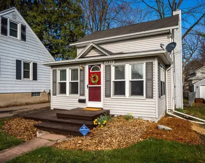 Lansing home: Between MSU and Old Town Hotel in zona Lansing Community College