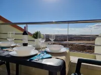 Villa Los Vientos only 100m to the surf beach, terrace, balcony, sea view, wifi Отели рядом с Аэропорт Тенерифе Южный