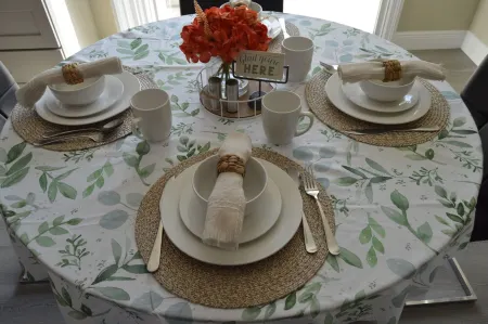 Pet Friendly Fully Renovated Cozy Springs Retreat Отели в г. Ситрэс-Спрингс