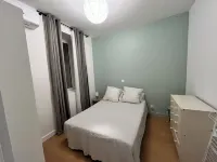 Beautiful air-conditioned 3-room apartment ideally located in the city center Canal view