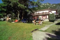 Directly on the lake with terrace and two bedrooms