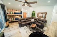 Remote 2-bedroom house in beautiful Flagstaff with AC