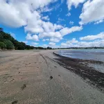 Fully self contained guest suite, beautiful sea views.  7 minutes walk to beach