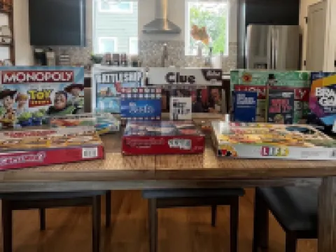 Perfect for multiple families, close to Lagoon and everything! レイトンのホテル